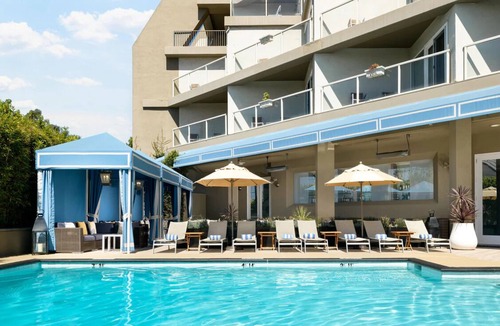 Ocean Park House | Pet-friendly Accommodations near Famous Venice Beach - Outdoor Pool