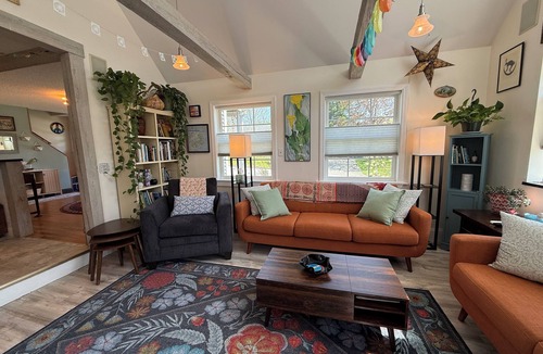 Bucksport House | Pet-friendly Bucksport gem with hot tub! One hour to Acadia NP! Sleeps 8!