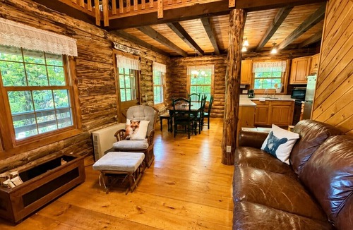 Greenville Cabin | Pet Friendly Cabin with Direct access to Wilson Pond