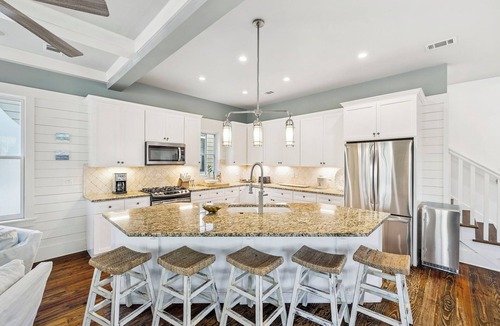 Watercolor House | Pet Friendly, LSV/Golf Cart, Near to Sandhill Pool