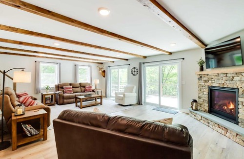 Potts Grove House | Pickleball Court & Fire Pit: Milton Cabin!