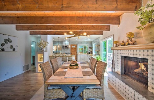 Crestline Cottage | Picturesque Cabin: 2 Balconies, Walk to Lake!