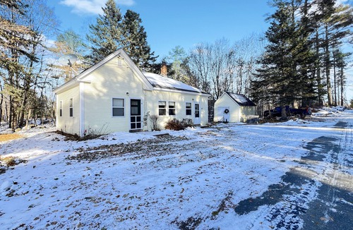 Greenville House | Pine Cone Cottage (Close to Town and Snowmobile Trails!)