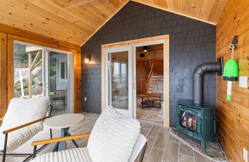 Spruce Head Cottage | Pirate's Den on the Wharf