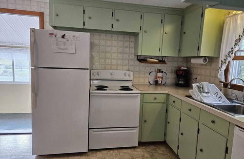 Bar Harbor Apartment | Pond View - sweet little apt near Acadia National Park