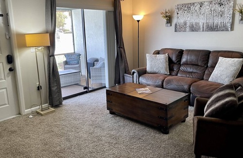 Sun 'N Lake Condo | Pool Front
