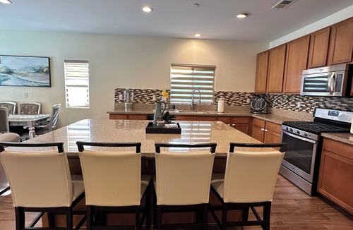 Beaumont House | Poolside Retreat Near Cabazon, Palm Springs & Casino Morongo