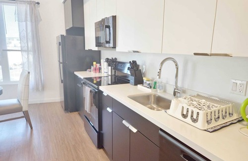 Little Tokyo Apartment | Premier 2-Bedroom Getaway in the Heart of Los Angeles