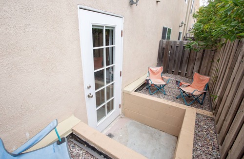 Pico Apartment | Prime Santa Monica Beach Getaway w/2 bedrooms & patio!