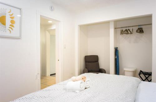 Simi Valley Apartment | Private 1BR w Yard & King Bed Simi Valley
