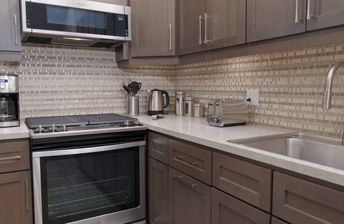 Thousand Oaks Apartment | Private Entry Very Spacious & Quiet 2 Bedroom, 1.5 Bath Guest Suite