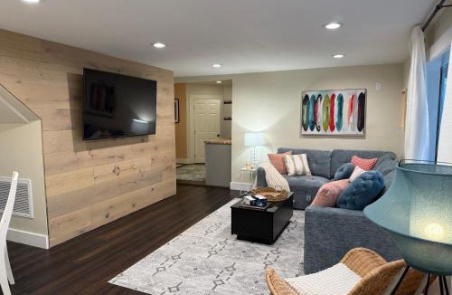 Studio City Apartment | Private getaway in Studio City Hills universal