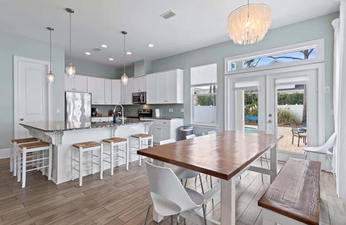 San Juan House | Private Heated Pool ,4 Bikes, Steps to the Beach!