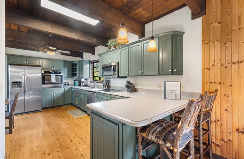 Kimberling City Cabin | Private Lakefront Cabin | Hot Tub & Fire Pit | Pool Table | Close to Branson!
