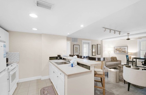 Baytowne Wharf Condo | ☀️Private Oversized Balcony-Resort Views-1BR Grand Sandestin 2226☀️