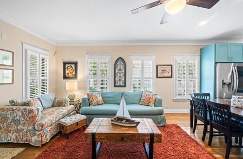 Crystal Beach House | Private Pool, Steps to Beach, Screen in Porch, Cutest Cottage in Crystal Beach!