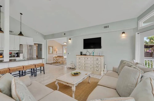 Gulfview Heights House | 🏖️Private Pool | Golf Cart | Game Room | Fire Pit | Blue Betty🌊