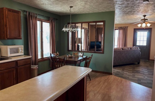 Golconda House | Quad Deluxe Cabin -Bungalow w/Two Kitchens & 4 Bedrooms!