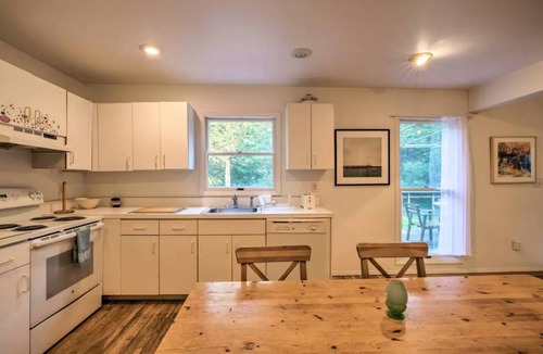 Clearwater Beach House | Quaint Clearwater Beach Country House - Springs / East Hampton Vacation Rental