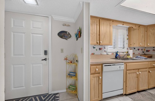 Ormond Oceanside Estates Condo | Quaint Oceanfront Condo