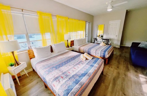 South Beach Hotel | Queen Studio | Balcony | Free Beach Chairs