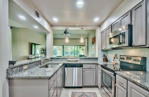 Sandestin House | Quiet Beachside retreat w/Golfcart included - close proximity to everything!