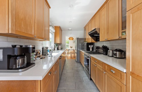 West Los Angeles House | Quiet Retreat by Santa Monica: Beach and Airport 10 minutes away