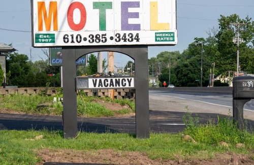 Monocacy Station Hotel | Rainbow Motel