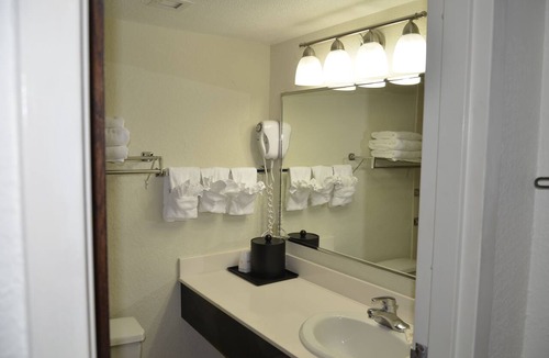 Luling Hotel | Ramada by Wyndham Luling