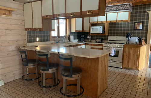 Rapid River Cabin | Rapid River Rustic Lodge, with plenty of space!