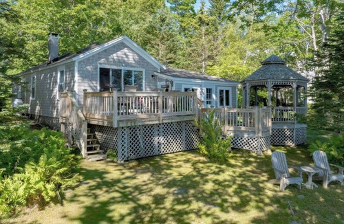 Blue Hill Cottage | Raven's Nest Cottage - Oceanfront Views, Quiet Privacy, Down East Charm