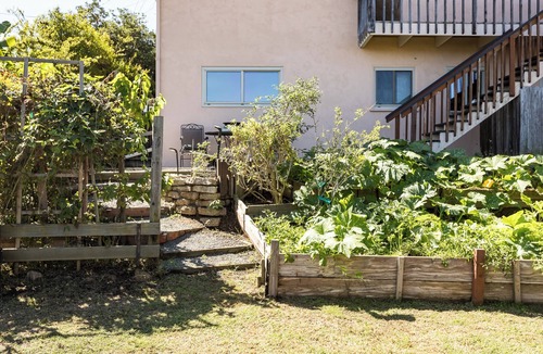 Point Loma Heights Apartment | Red Hawk Coastal Estate Guest Suite