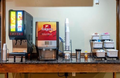 Milnesville Hotel | Red Roof Inn & Suites Hazleton