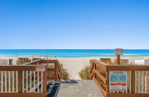 Biltmore Beach Apartment | Regency Towers by Resort Collection
