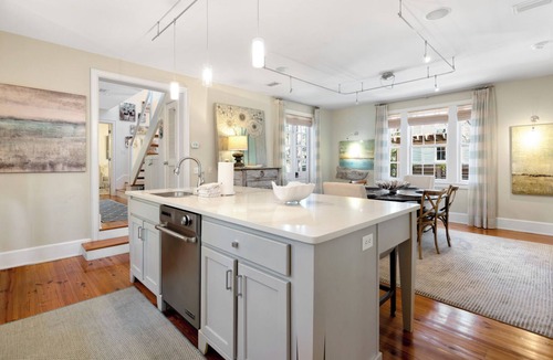 Watercolor House | Relaxation Station 30A - Beautiful Watercolor Home - Tesla Charging Station