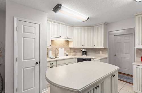 Navarre House | Relaxing 3BR Oasis with Pool – 5 Miles to Beach!