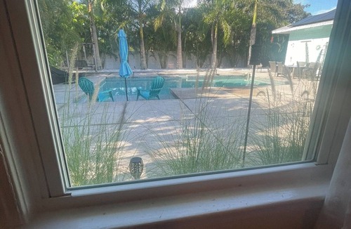 Downtown House | "RELAXMORE IN PARADISE" Sarasota Getaway Private Salt-Water Pool & Jacuzzi