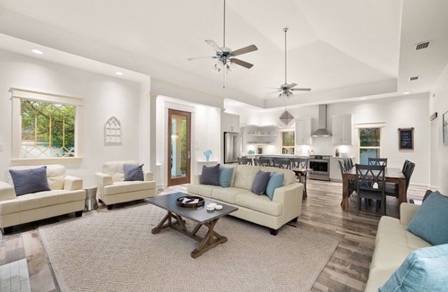 Grayton Beach House | Remodeled +5 min to PUBLIC BEACH +Heated Pool +Bikes +3 bedrooms on 1st floor