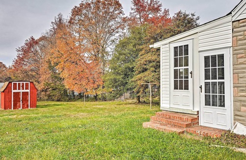 Abingdon House | Remodeled Abingdon House w/Spacious Yard!