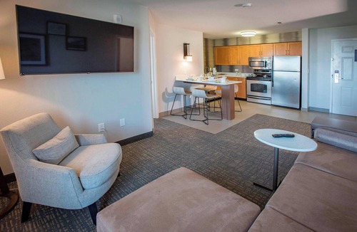 Southeast Pensacola Hotel | Residence Inn by Marriott Pensacola Downtown