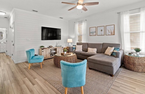 Villages of Crystal Beach House | Resort Pool | Pet Friendly | Sea Renity by Loma Homes