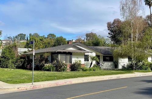 Woodland Hills House | Resort style single level contemporary home with pool