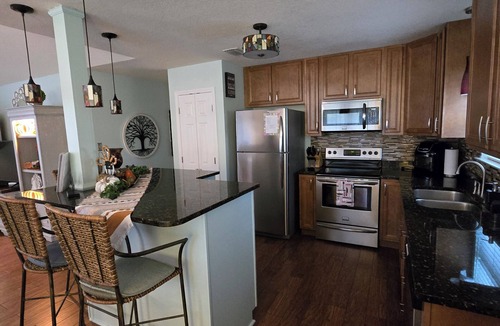 Foley House | Reviews Location Amenities Pet Friendly Owner Managed-Do I have your attention?