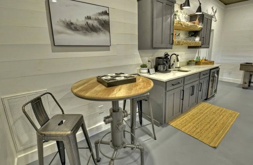 Raccoon Ridge Cabin | River Bend - New listing! Modern mountain luxury with amenities galore!
