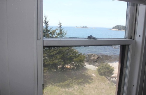 Stonington House | Rockmere Cottage - Classic Cape, Oceanfront