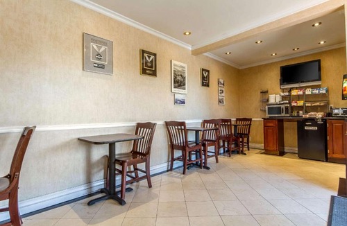 Northwest Berkeley Hotel | Rodeway Inn - Berkeley