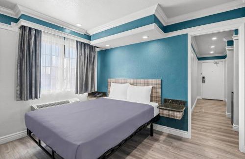 Commerce Hotel | Rodeway Inn Commerce - Los Angeles
