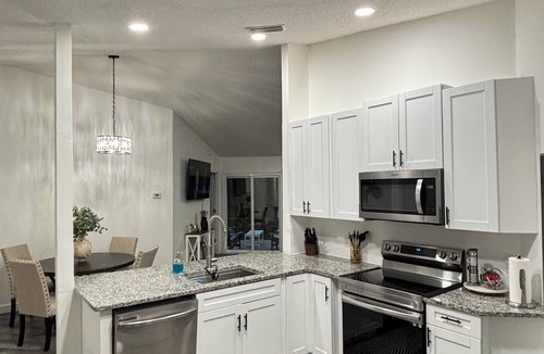 Northside House | Rodz 3-bedroom house 6 min away from the airport