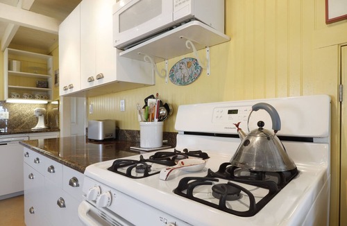 Dillon Beach Cottage | Romantic, Dramatic Views! Full calendar https:/www.vrbo.com/81742?dateless=true