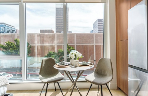 Civic Core Apartment | Rooftop Bay Views + Pool + Hot Tub | Walkable Little Italy | Ancora by AvantStay